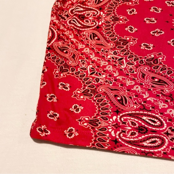 Streetwear Society Paisley Red Bandana Womens Tshirt Size XL Shirt - Picture 7 of 16